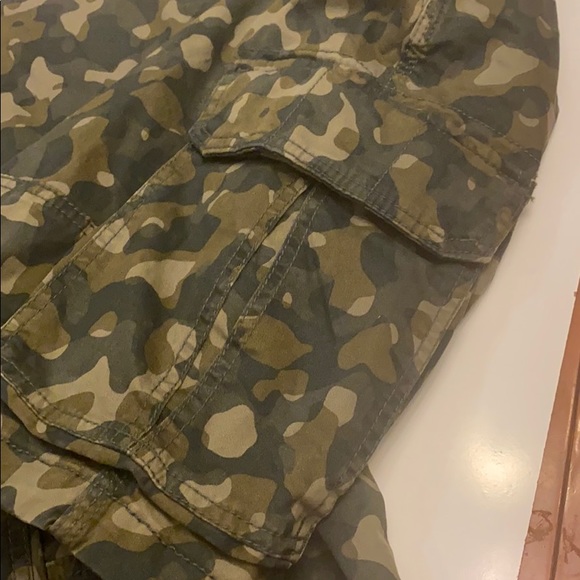 Goodfellow & Co green cargo shorts NWT - Picture 3 of 7